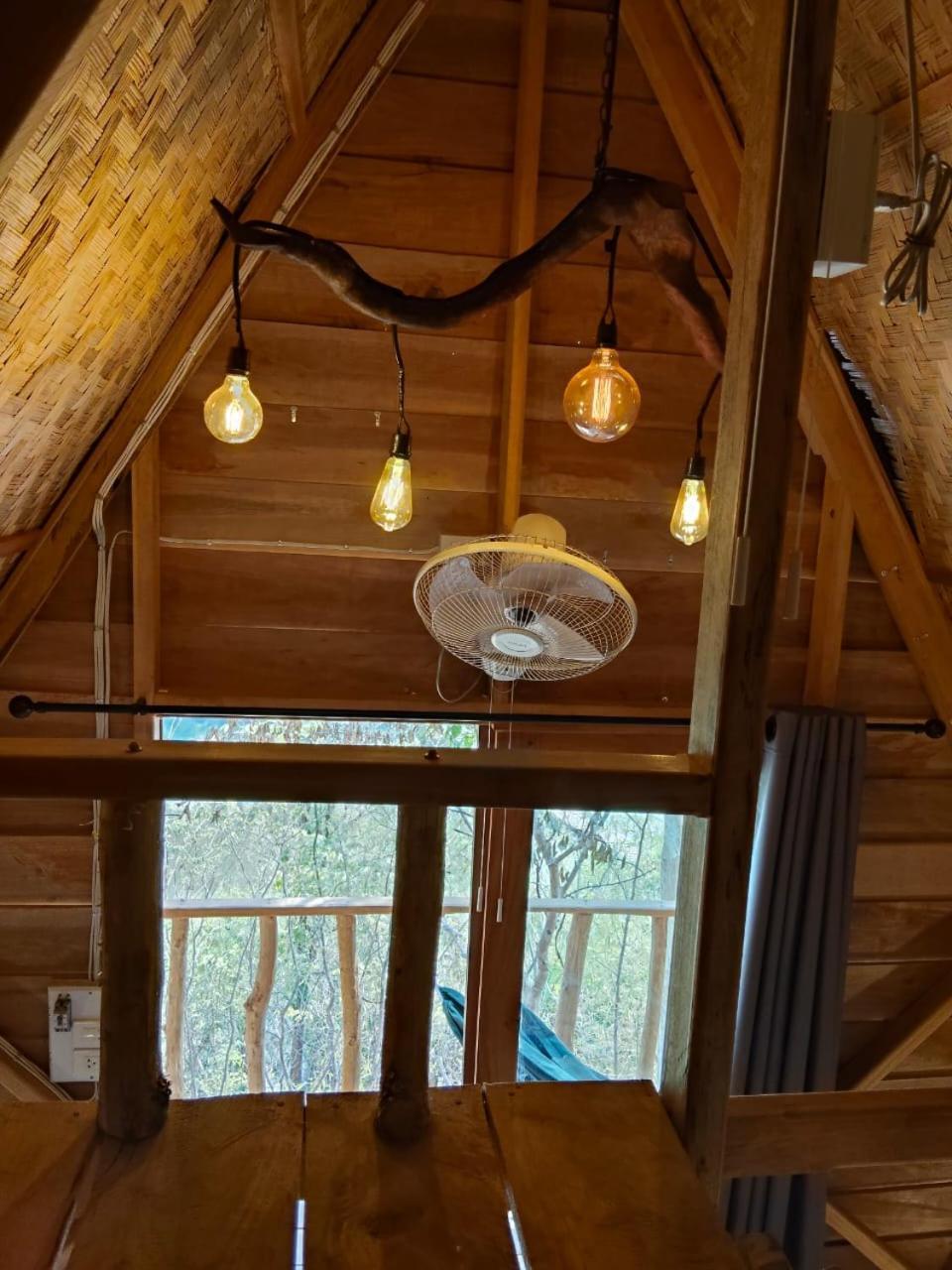 Fandee Island Treehouses & Ziplines - Tad Lo, Bolaven Loop Pakse Ban Kiangtat Eksteriør billede