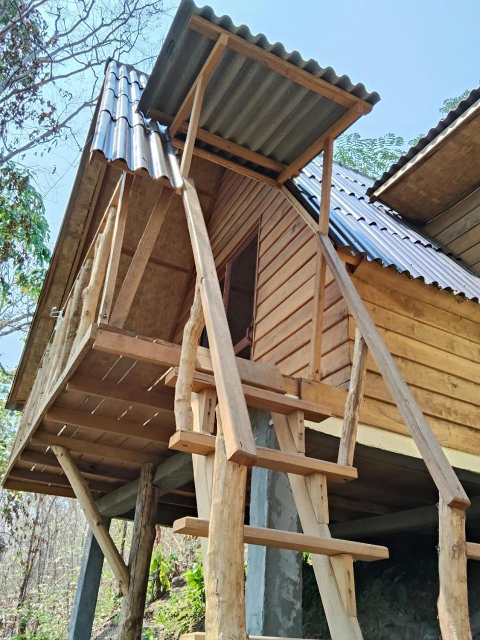 Fandee Island Treehouses & Ziplines - Tad Lo, Bolaven Loop Pakse Ban Kiangtat Eksteriør billede